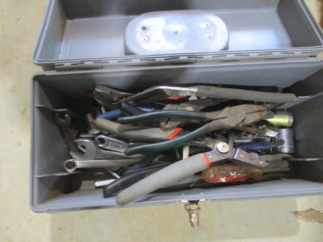 Craftsman Tool Box w/contents (1 of 4)