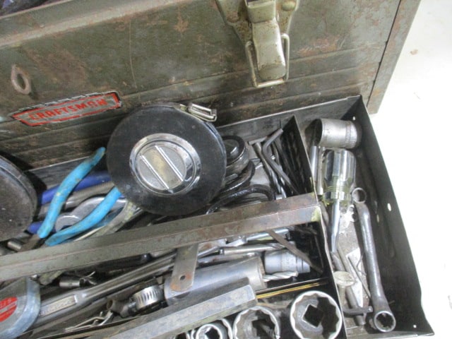 Craftsman (Very Heavy) Metal Toolbox w/Vtg. Tools0 - 6