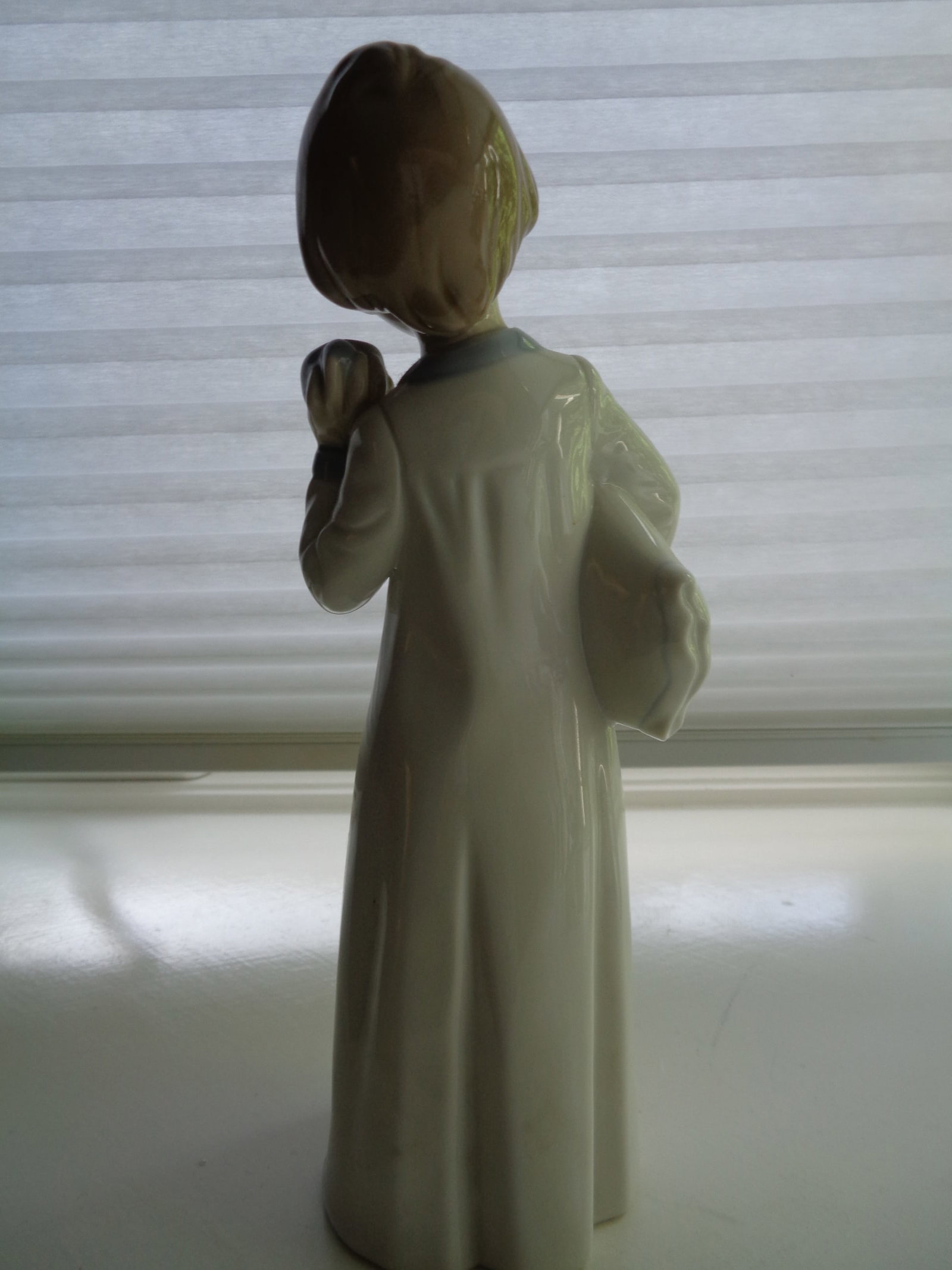 Daisa Lladro "Off To Bed" - 2