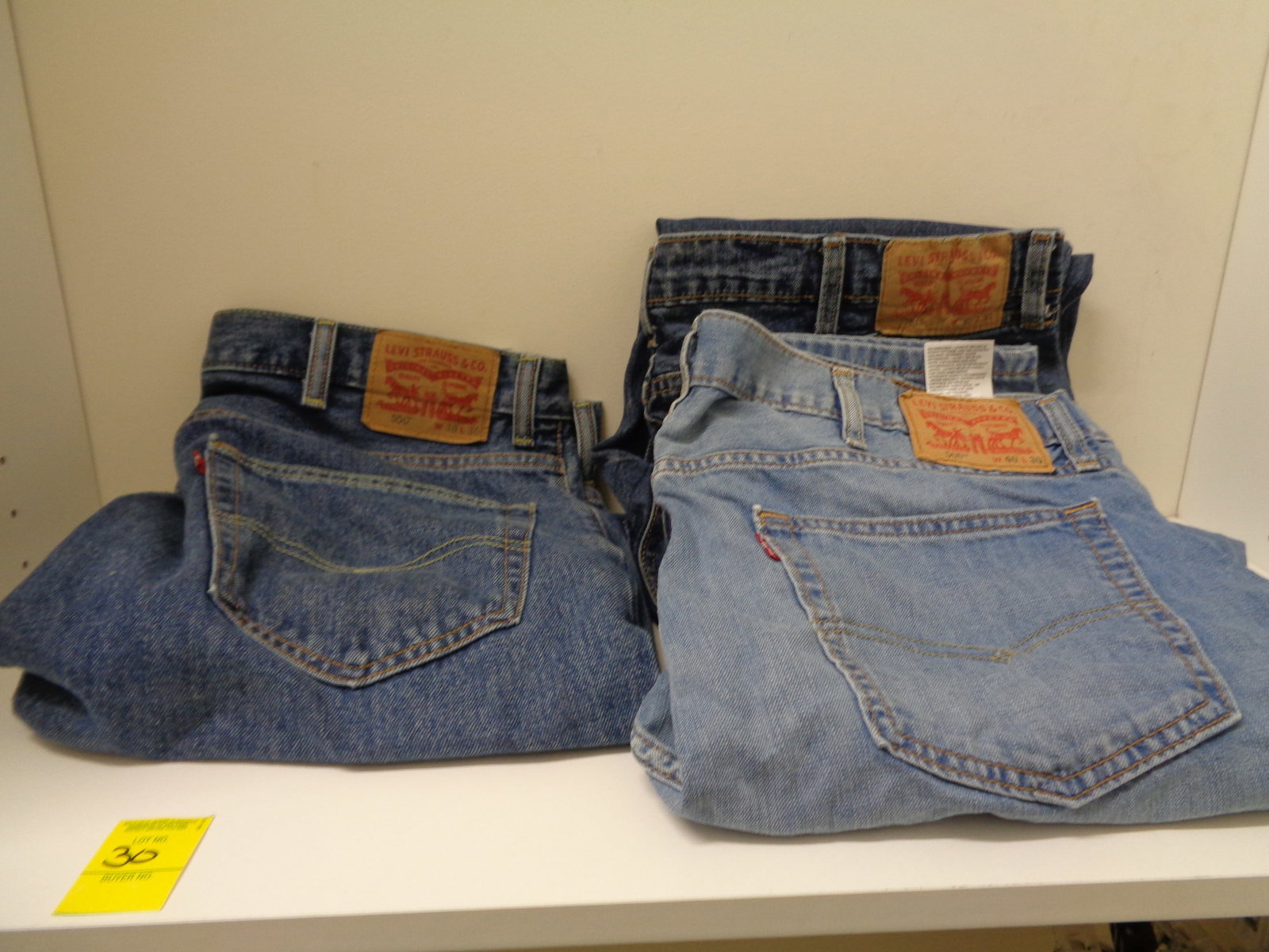 3 Pairs of Levi Mens Jeans: See photos for sizing