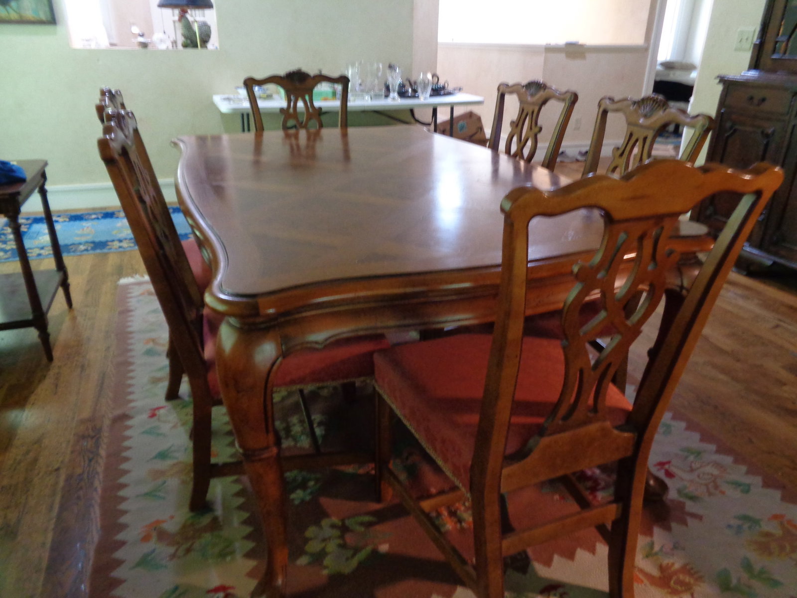 Thomas "British Gentry" Burl Parquet Formal Dining Room Table & 6 Chairs: heavy Burl wood & Oak Cabriole Legs 46 x 74.5 X 30 high some scatches