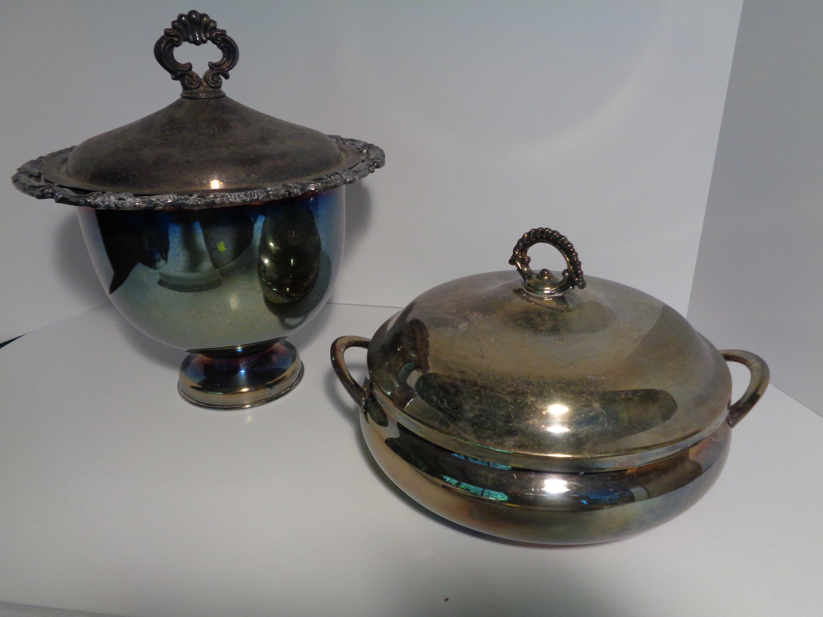 Silver plate Covered Pedestal Urn& Covered Serving Dish (1 of 3)