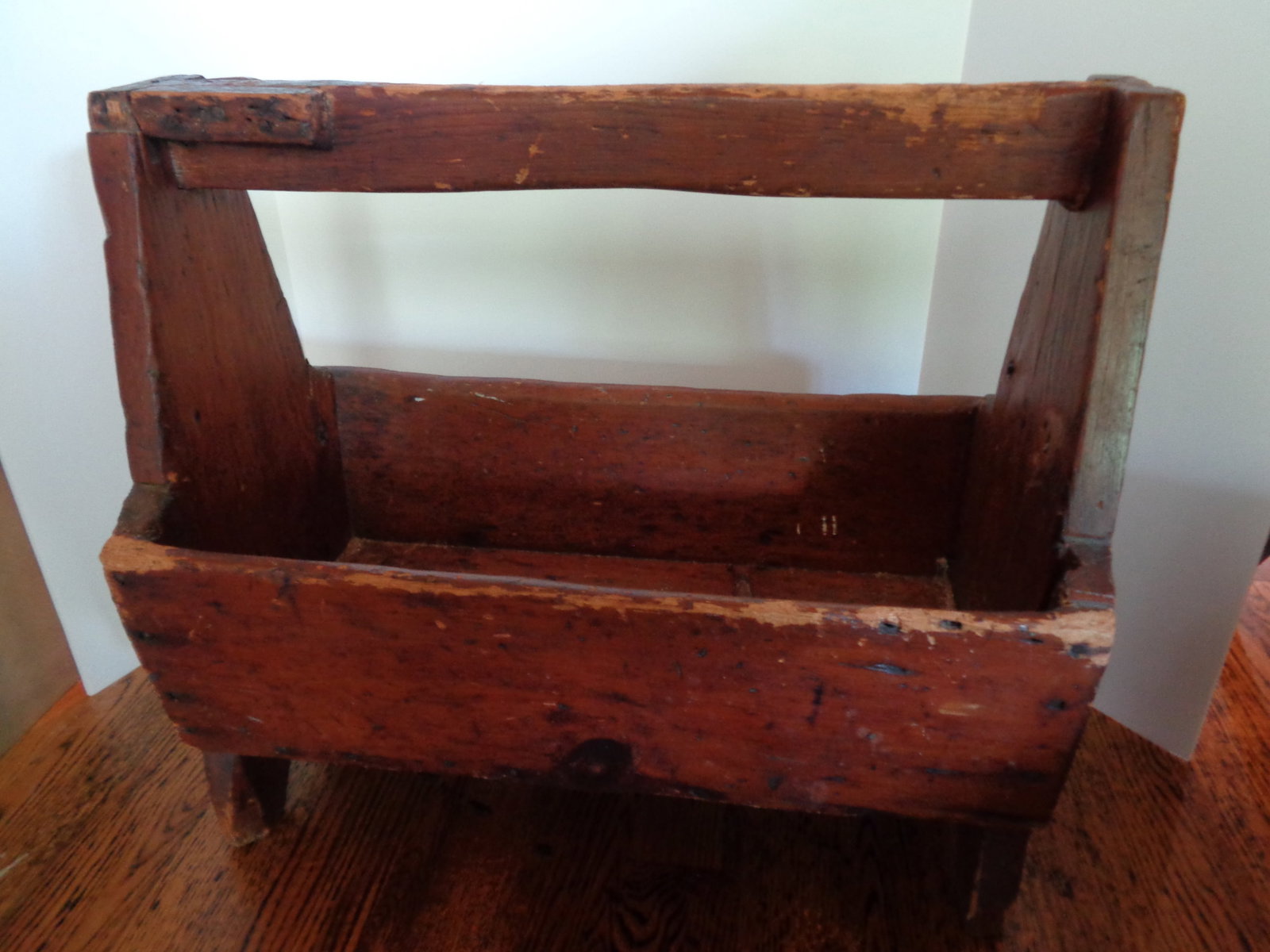 Primitive Wooden Tool Tote (1 of 4)