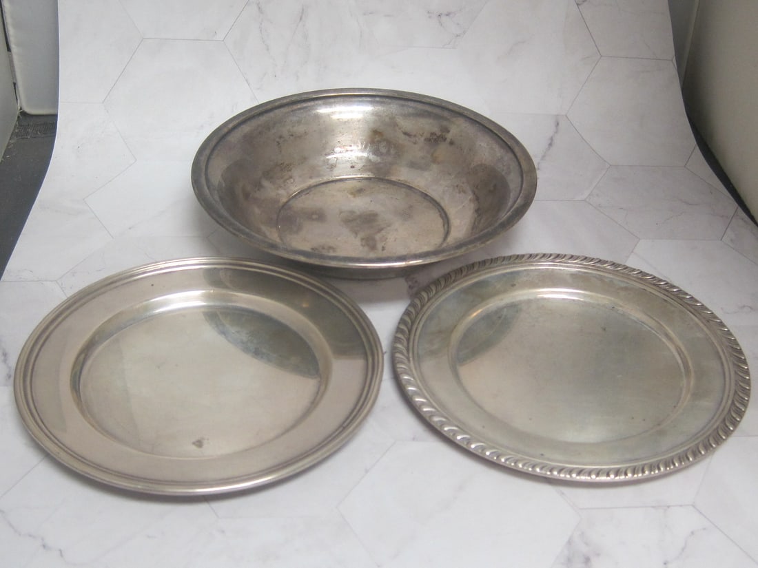 Lot of Sterling Silver Bowl & 2 Sterling Silver Bread Plates (1 of 4)