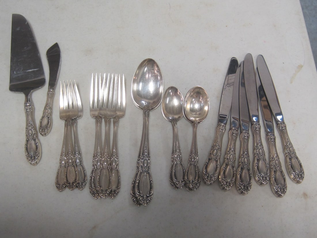 22 Piece Towle Sterling Silver Flatware Set (1 of 6)