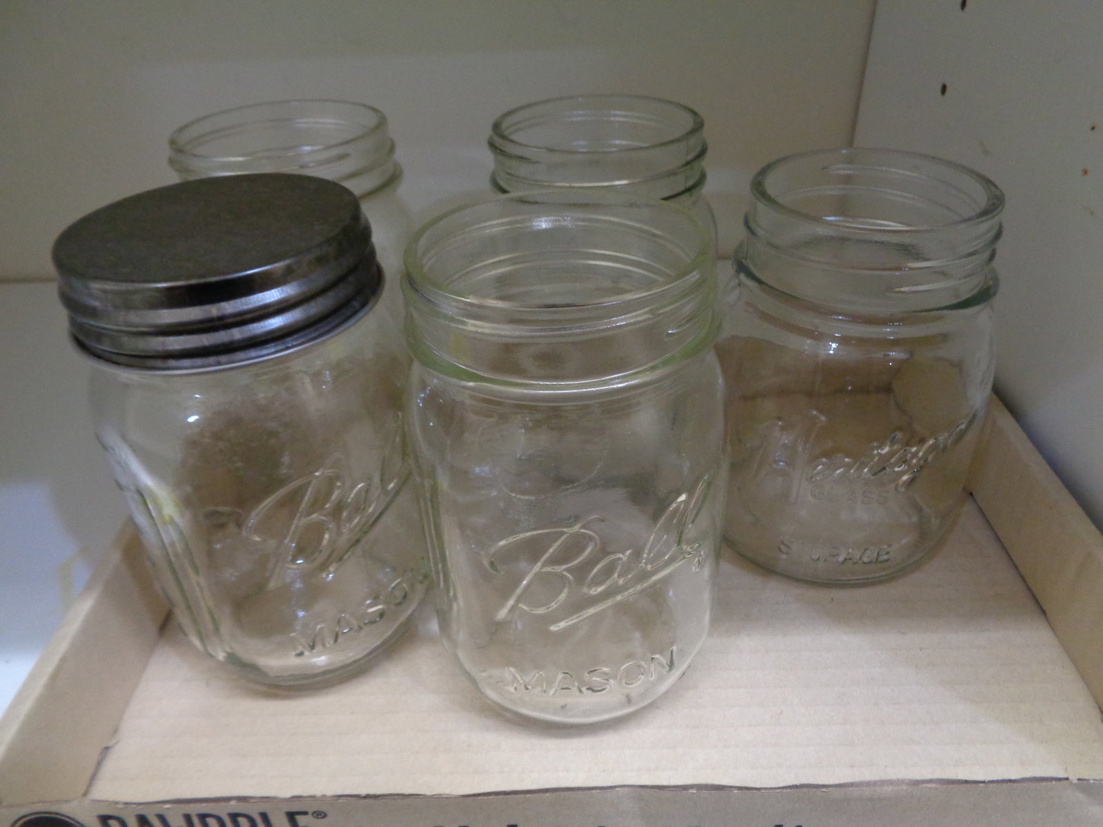 Ball Jars with 1 Lid (1 of 4)