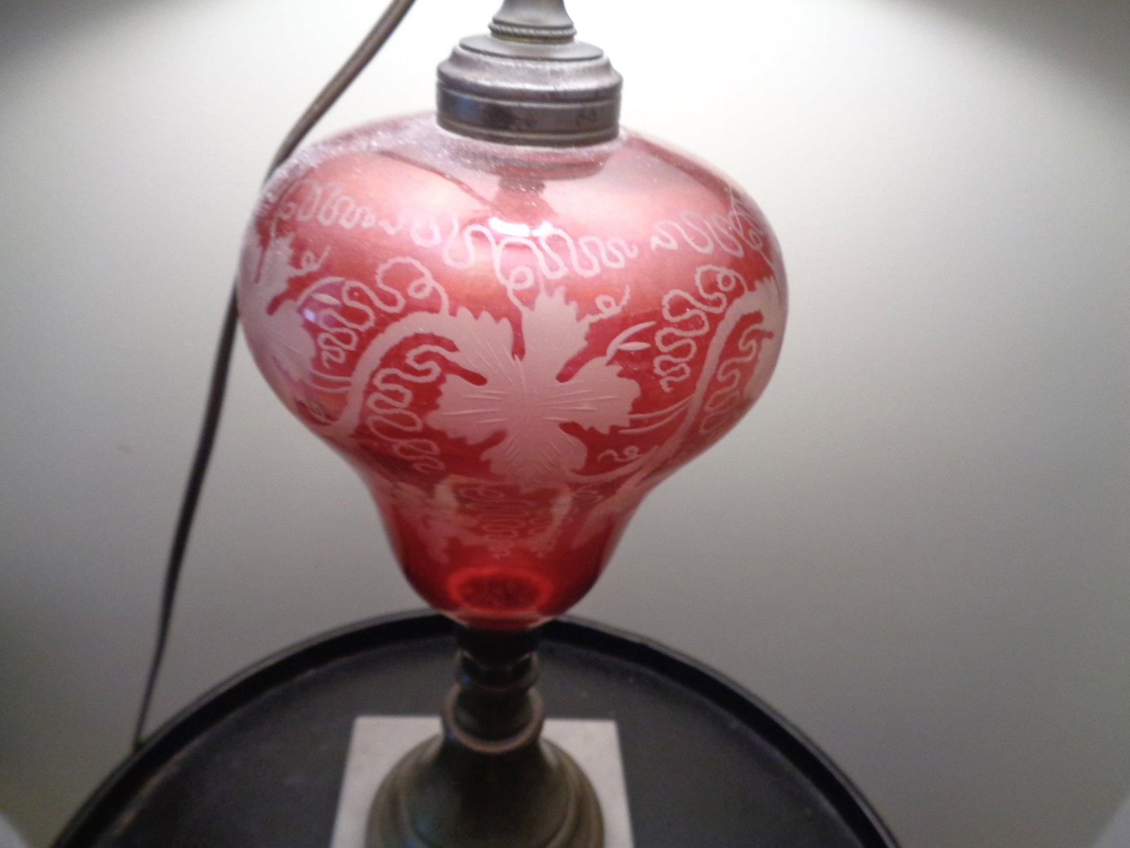 Vintage Style Red Glass table lamp & Shade - 2