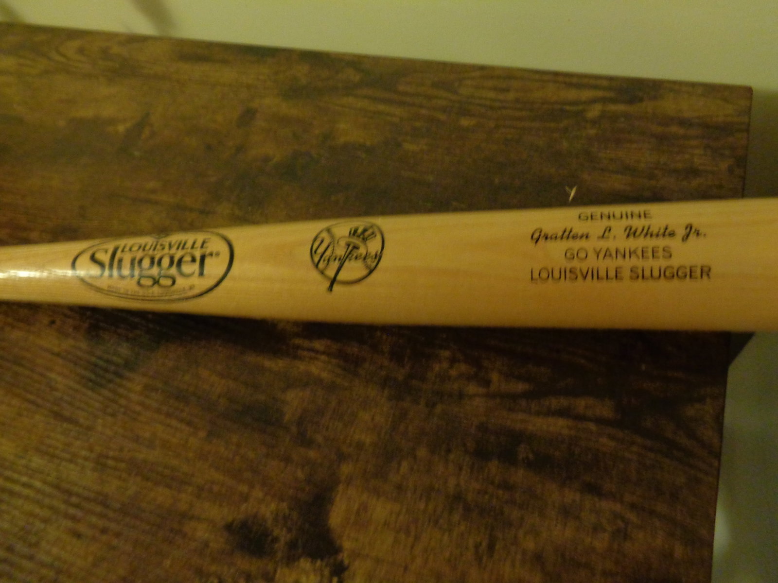 Louisville Slugger Bat Gratten L. White JR. GO YANKEES: .