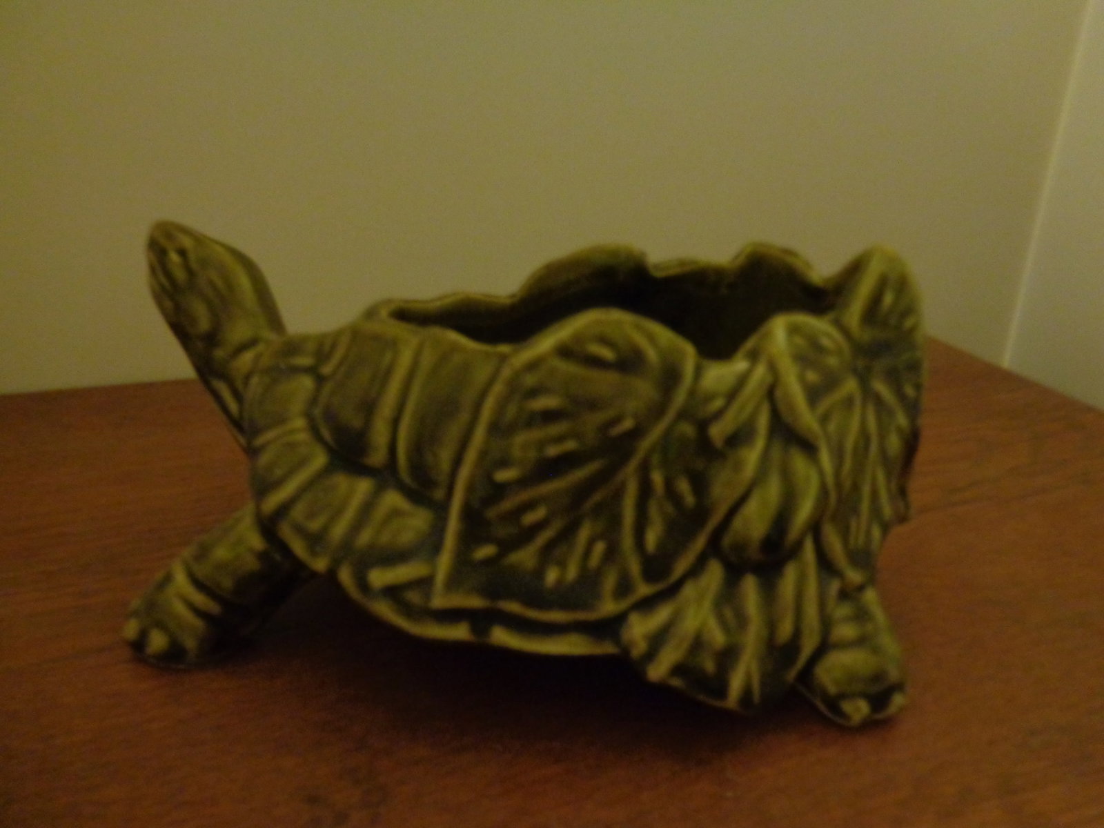 McCoy Turtle Planter (1 of 3)