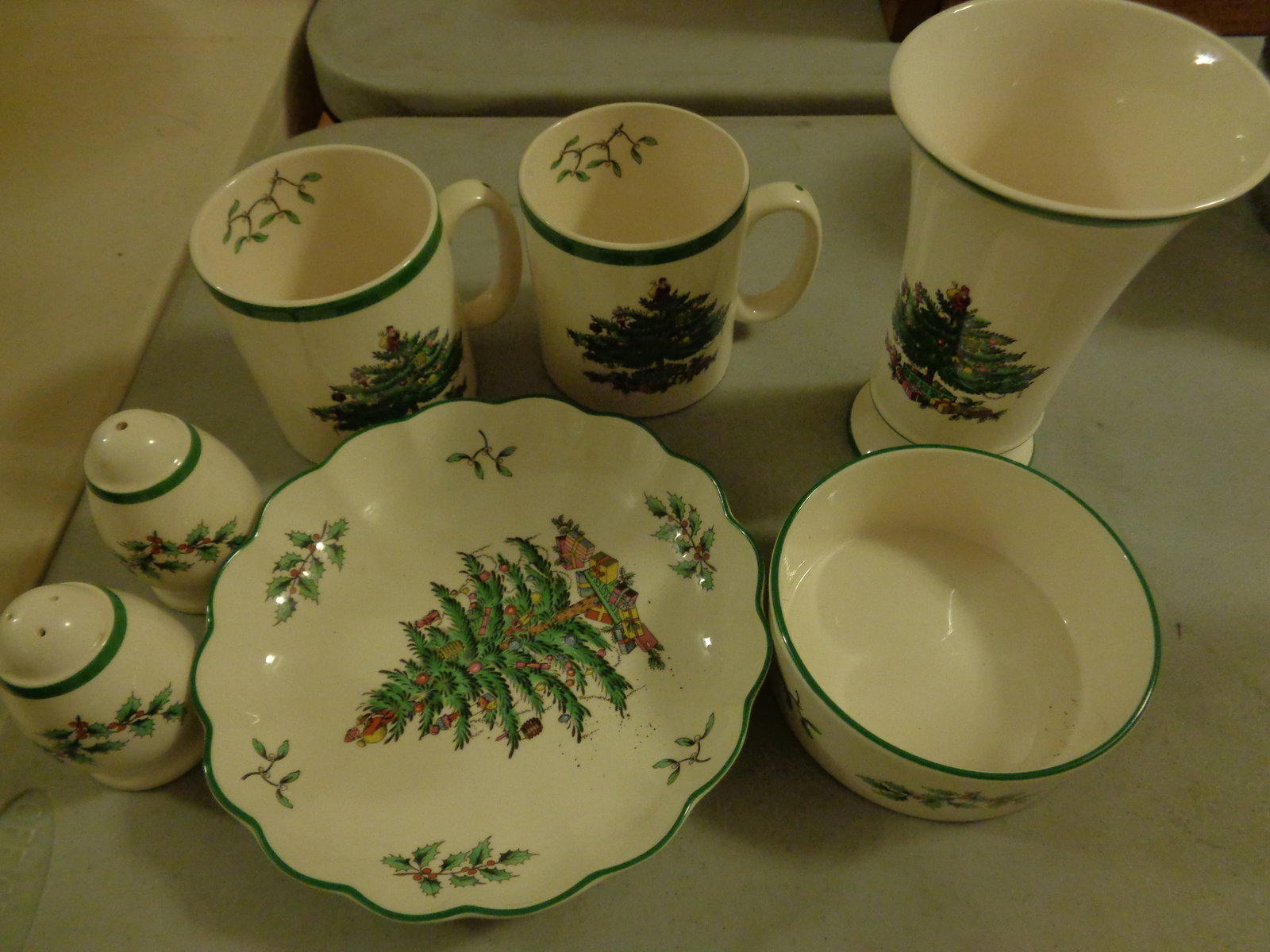 Spode Christmas Tree Dishes (1 of 4)
