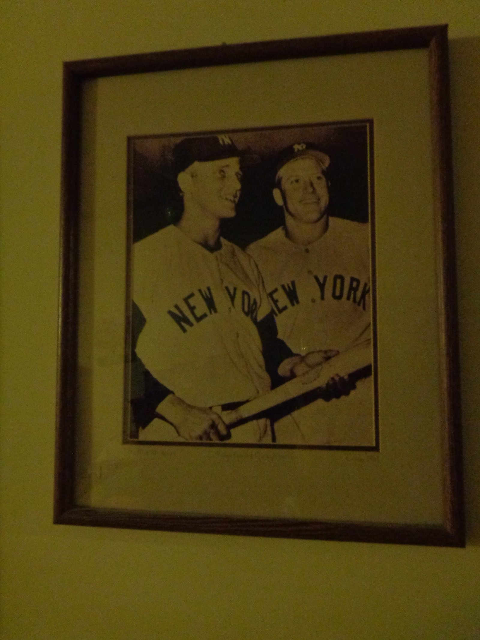 Framed yankees: Mickey mantle, Roger Maris 17 x 21
