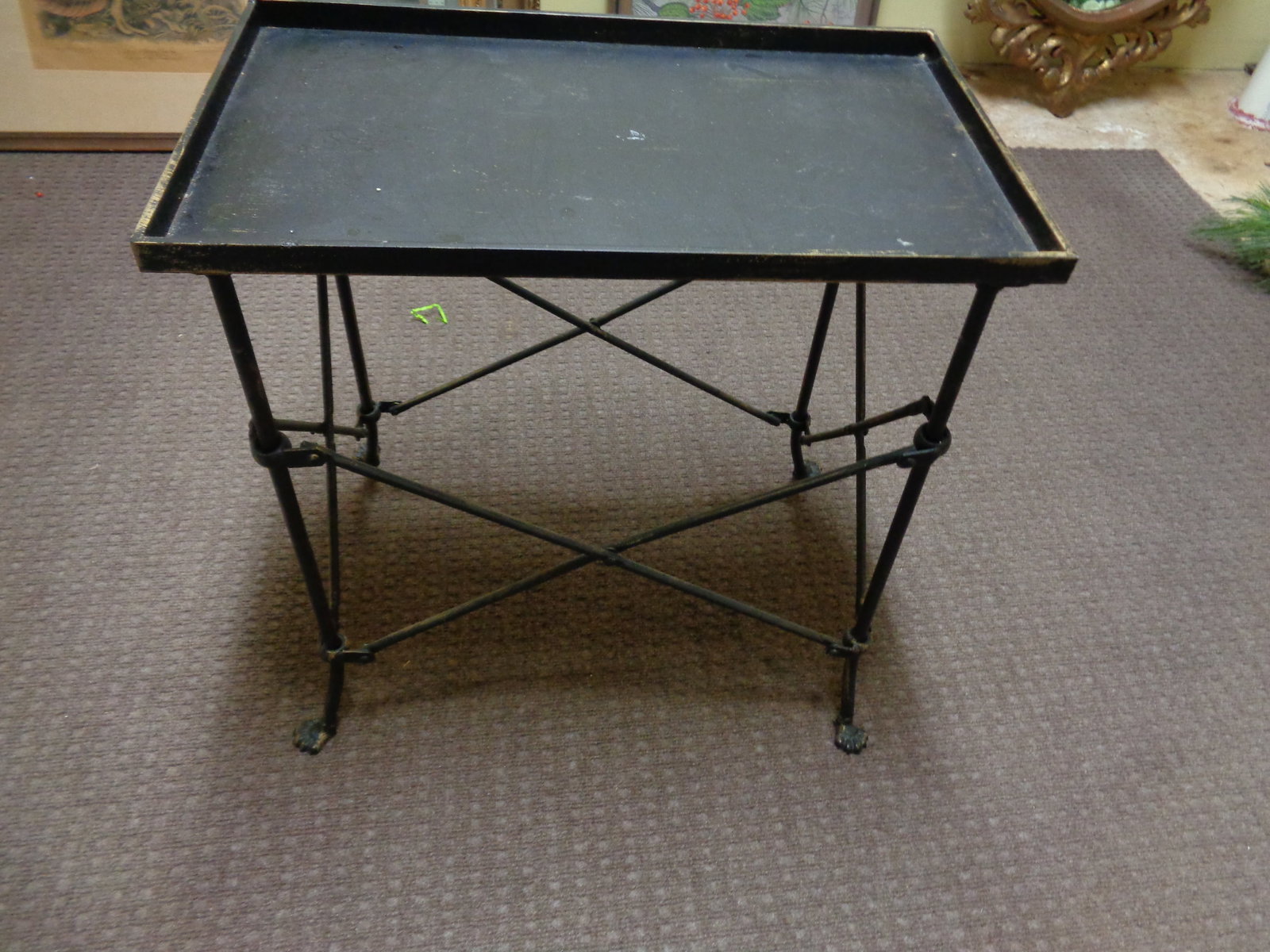 Metal shelf/plant stand with feet: 20 x 12 x 20