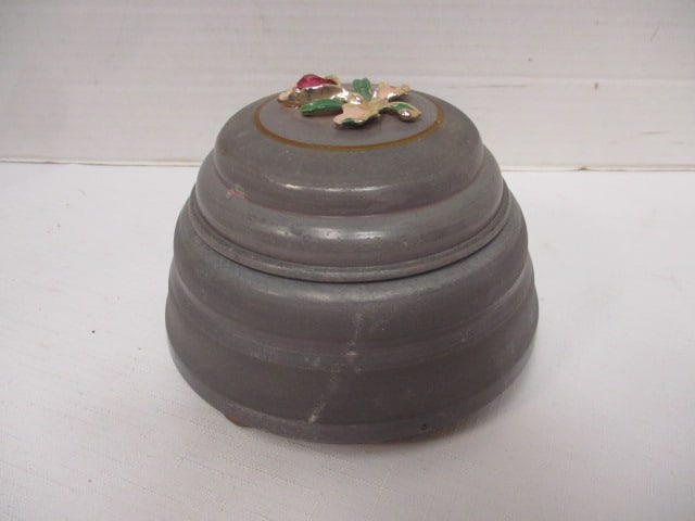 Antique Musical Vanity Powder Box (1 of 6)