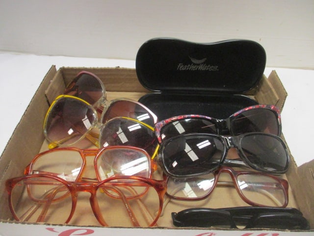 Grouping of Ladies Sunglasses and Readers (1 of 8)