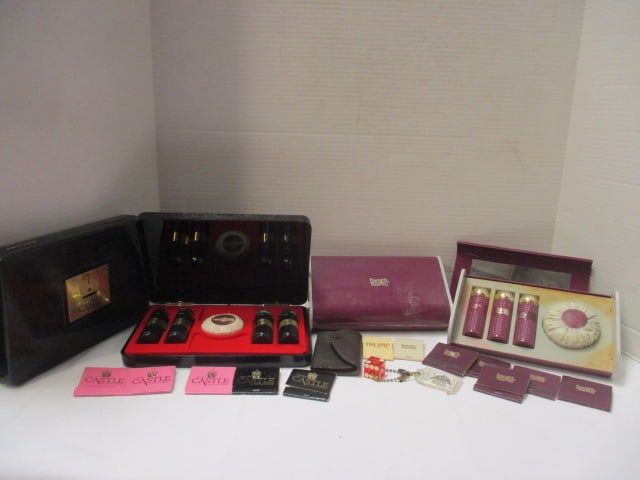 Old Trump's Castle and Harrah's Trump Plaza Matchbooks, Key Chain Holder, (1 of 12)