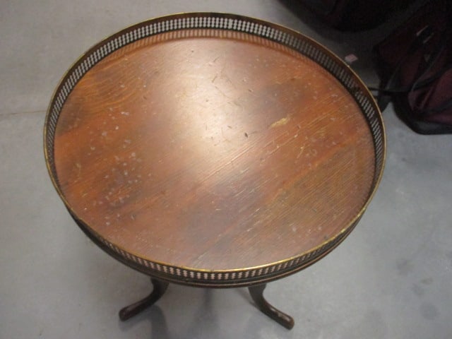 Small Wood Accent Table with Pierced Brass Edging - 2