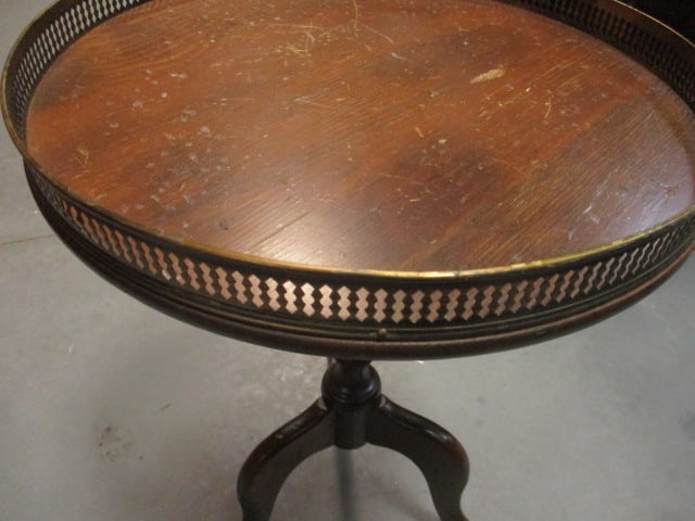 Small Wood Accent Table with Pierced Brass Edging - 3