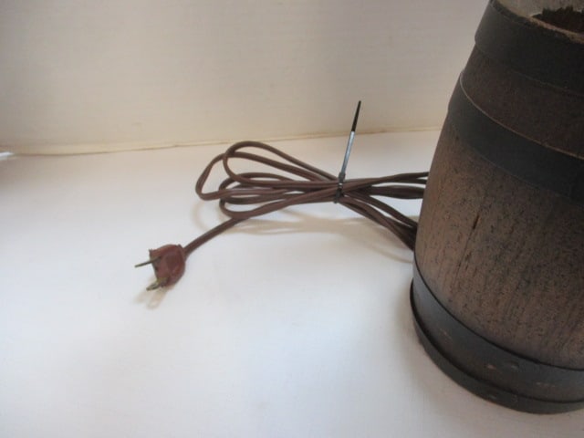 Retro "Banded Barrel" Form Lamp - 7
