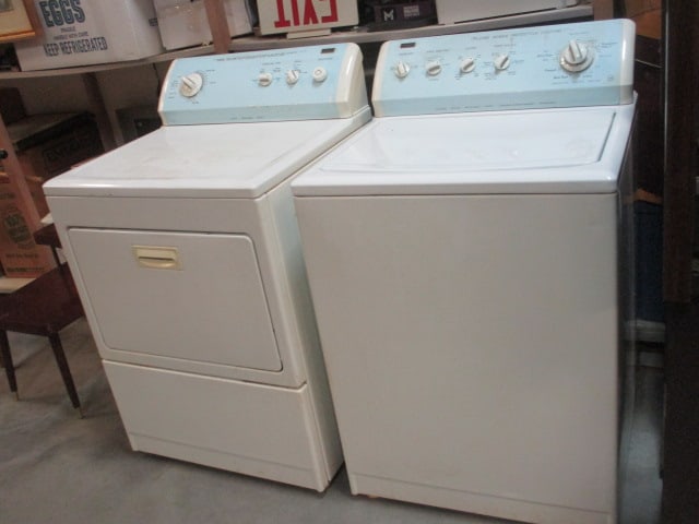 Kenmore Heavy Duty King Size Capacity Top Load Washer and Electric Dryer (1 of 20)