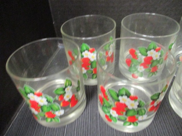 Two Sets of Midcentury Highball Glasses - 3