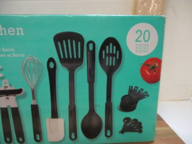 New Old Stock Gibson Home Total Kitchen 20 Piece Prep N' Serve Combo Utensil Set, - 3