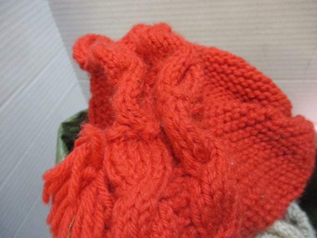 Vintage Woven Sewing Basket and 1970's Vinyl Yarn/Crafting Bag, Knitting Needles and - 5