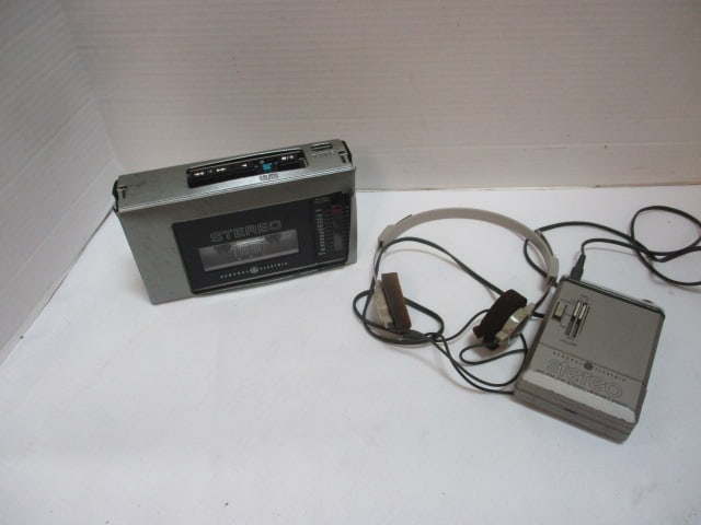 GE Portable AM/FM Stereo Headset Radio and GE Great Escape AM/FM/Cassette Player (1 of 9)