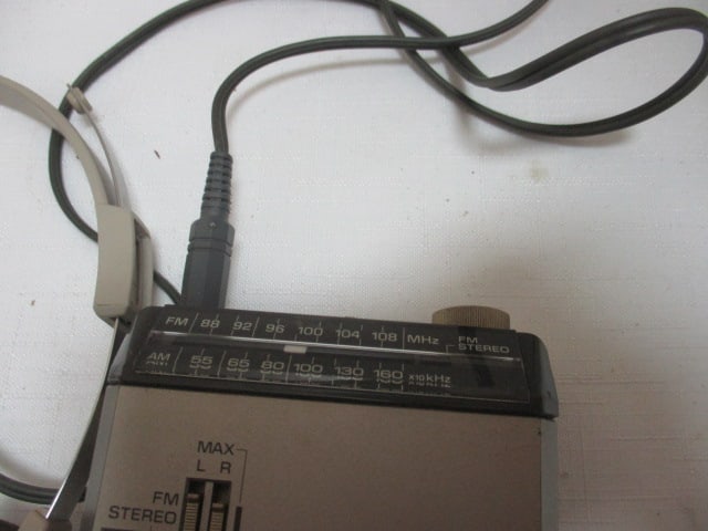 GE Portable AM/FM Stereo Headset Radio and GE Great Escape AM/FM/Cassette Player - 4
