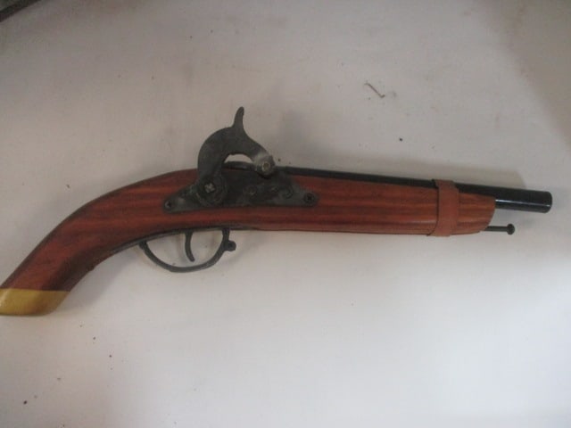 1960's Marx Double Barrel Cork Bullet/Ball Toy Gun with "Ammo" Case and Toy Wooden - 4