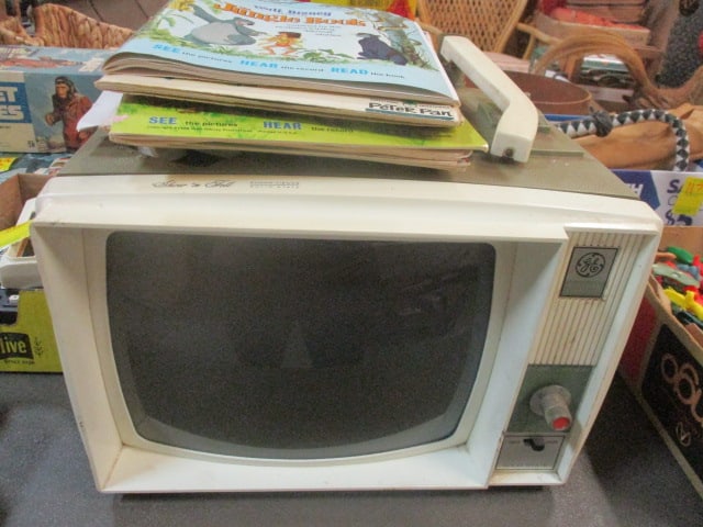 1960's GE Show 'n Tell Phono-Viewer and Record Book Sets (1 of 15)