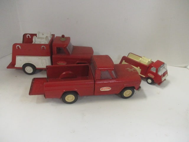 Three Vintage Tonka Metal Trucks (1 of 11)