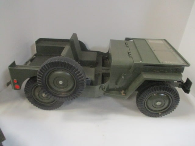1970's Hasbro "Official GI Joe" Large Scale Military Jeep and Trailer - 8