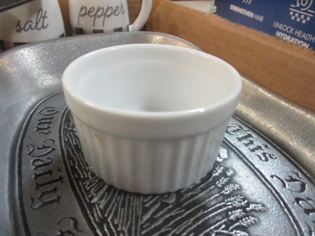 Ceramic Pie Plate, Black & Decker Electric Knife, Pewter Bread Plate, Shakers and Ramekin - 5