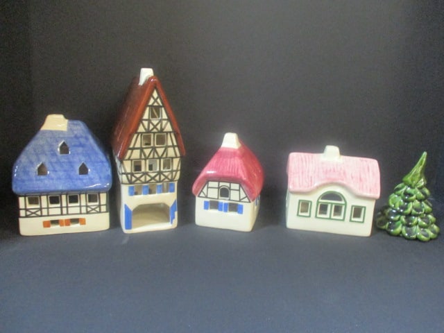 Ursula Ley's Lichthaus West German Collector Pottery Houses (1 of 15)
