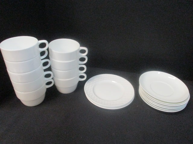 Wedgwood Bone China Bread Plates, Saucers and Cups (1 of 11)