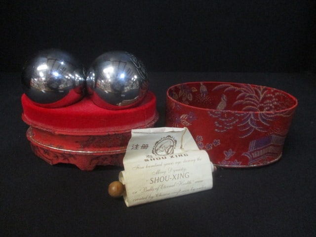 Set of "Shou-Xing" Balls of Eternal Health" Meditation Balls in Presentation Box: .