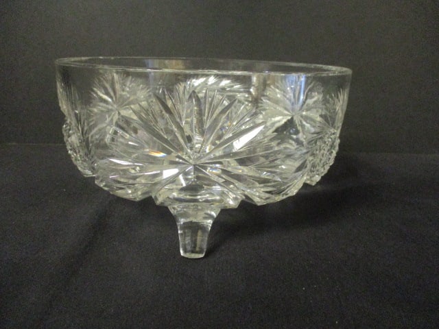Vintage Cut Glass Crystal Footed Bowl: 7 3/4" x 4"