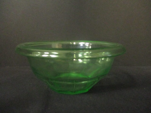 Vintage Anchor Hocking Green Uranium Glass Bowl - 2