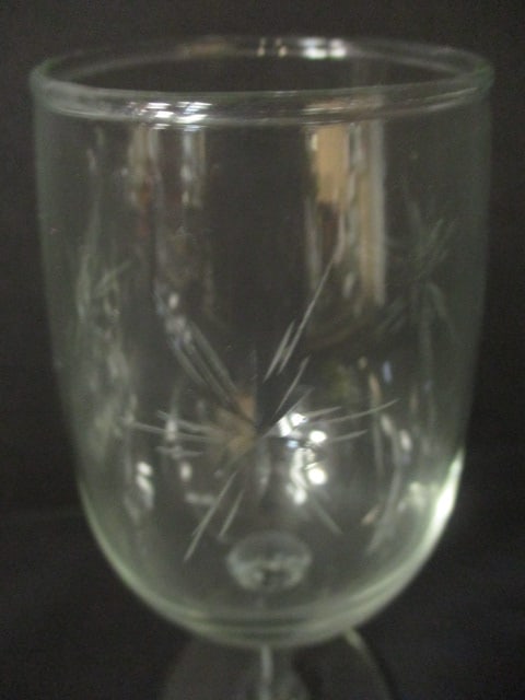 Set of 7 Mid Century Modern Etched "Starburst" Stem Glasses - 5