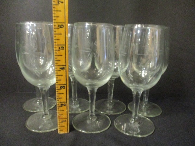 Set of 7 Mid Century Modern Etched "Starburst" Stem Glasses - 6