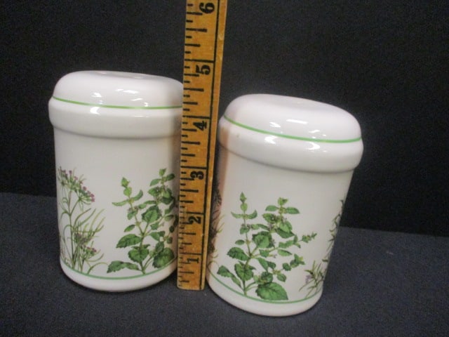Botanical Herb Garden Ceramic Salt & Pepper Set - 4