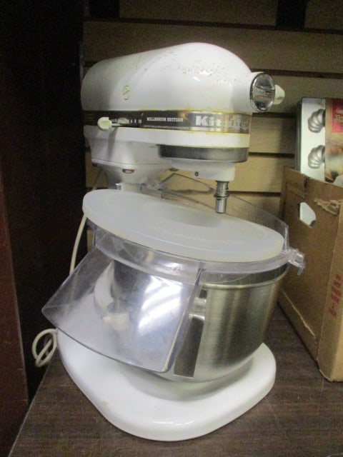 Kitchen Aid Millenium Edition Stand Mixer with Accessories: powers on, nicks and marks