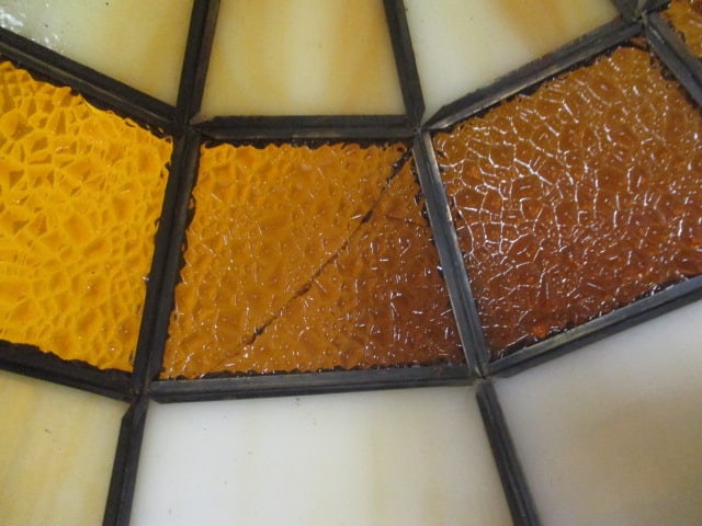 Retro Tiffany Style Slag Glass Lamp Shade - 4