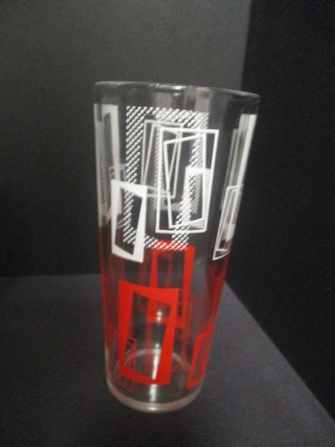 Set of 6 Retro Red and White Geometric Pattern Glasses - 2