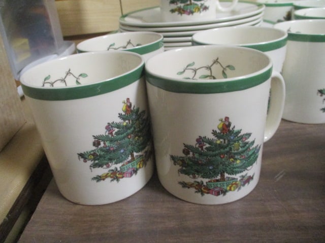 22 Pices of Spode "Christmas Tree" China - 2