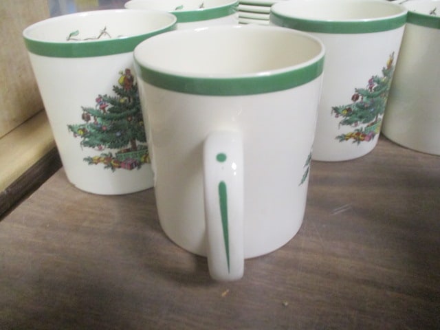 22 Pices of Spode "Christmas Tree" China - 3