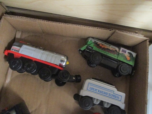 Lot of Learning Curve Metal and Plastic Train Engines and Cars - 3