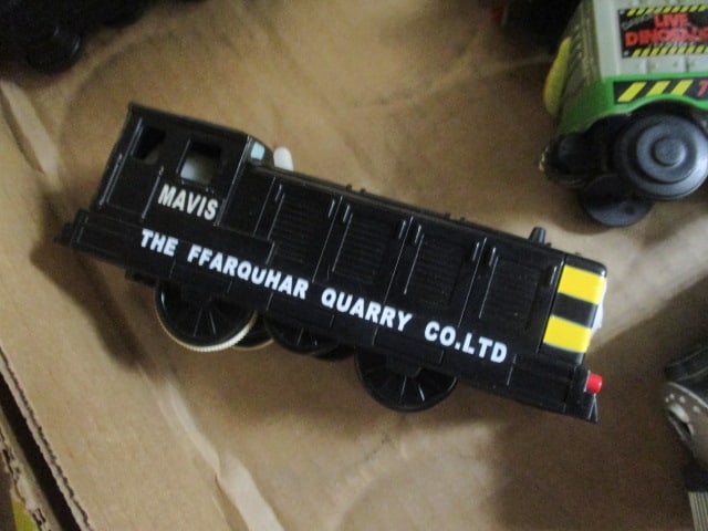 Lot of Learning Curve Metal and Plastic Train Engines and Cars - 4