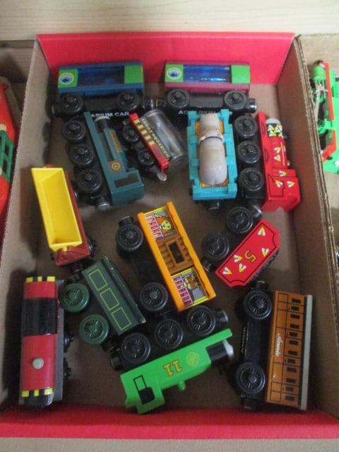 Grouping of Thomas the Train Engine Wood Magnetic Train Cars: includes Aquarium and Zoo Cars, see pictures and preview