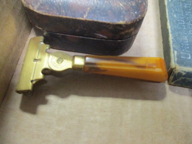 Vintage Shaving Lot - Rolls Razor No. 3 Imperial Model, Union Cutlery Co., Inc. - 5
